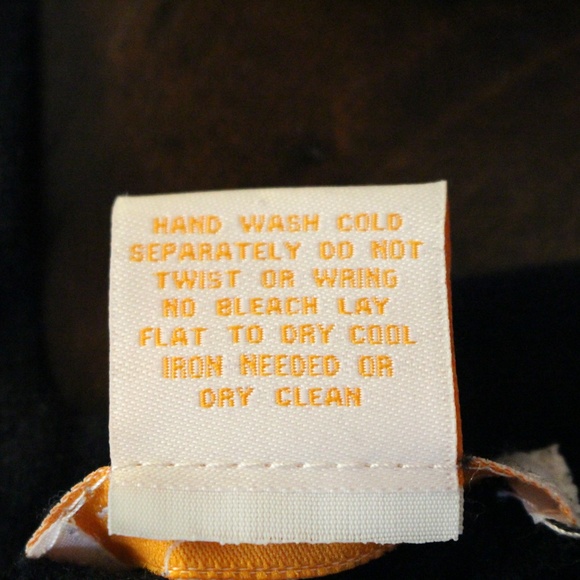 Sweet Romeo, v neck line in the front and back - Picture 8 of 8